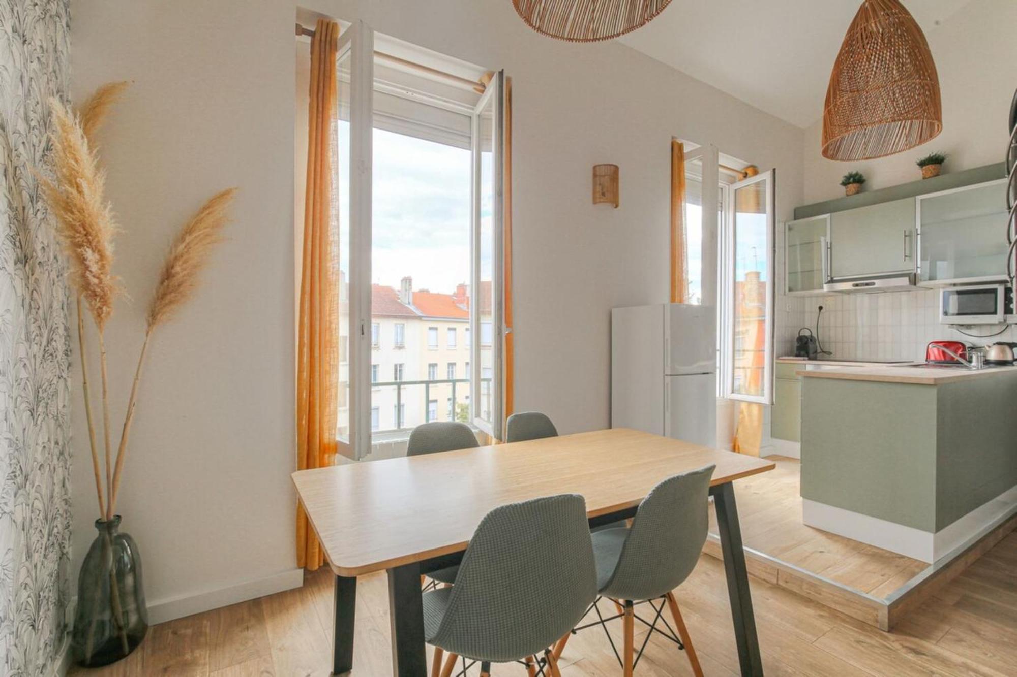 Duplex Spacieux Et Design Proche La Part-Dieu Apartment Lyon Luaran gambar