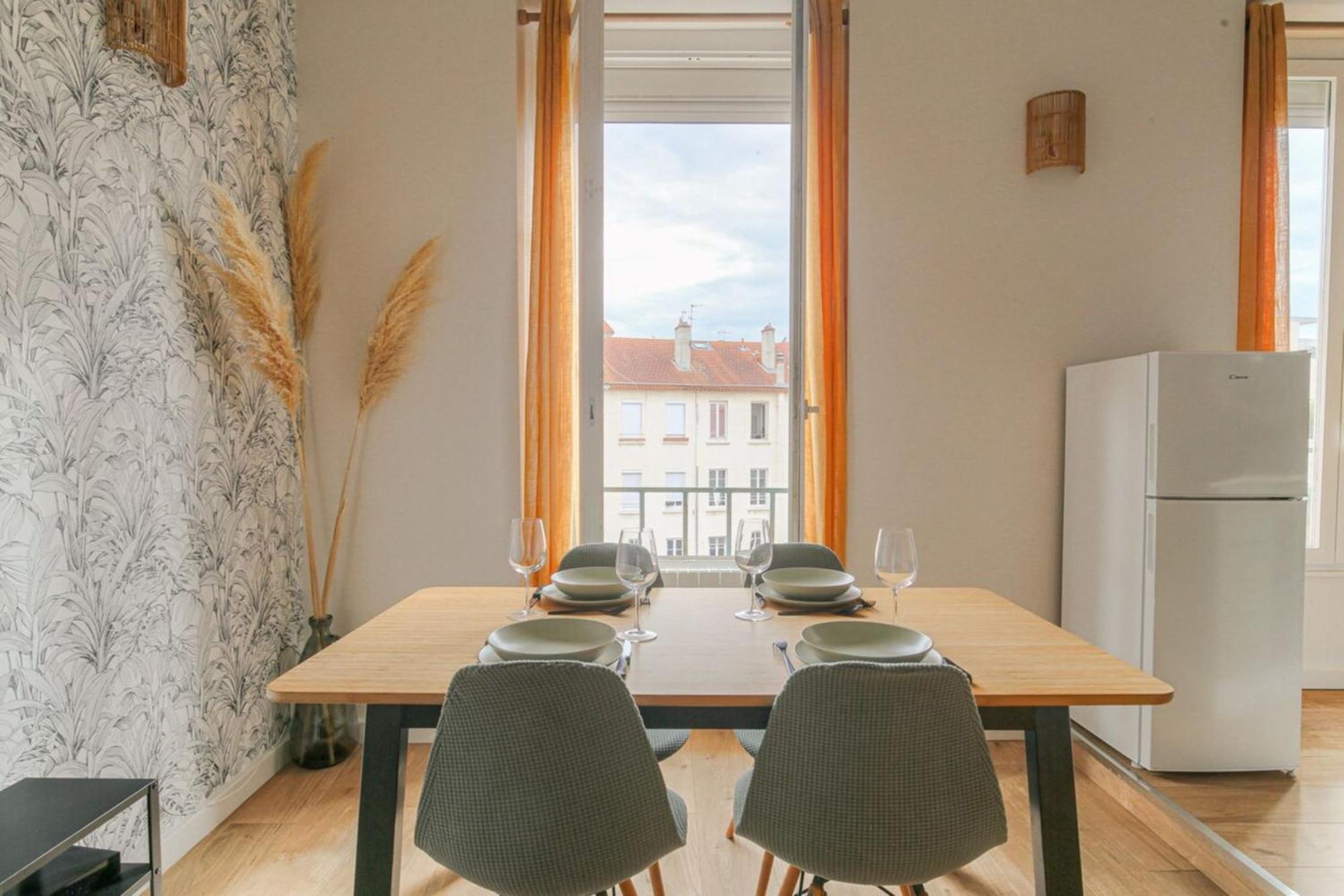 Duplex Spacieux Et Design Proche La Part-Dieu Apartment Lyon Luaran gambar