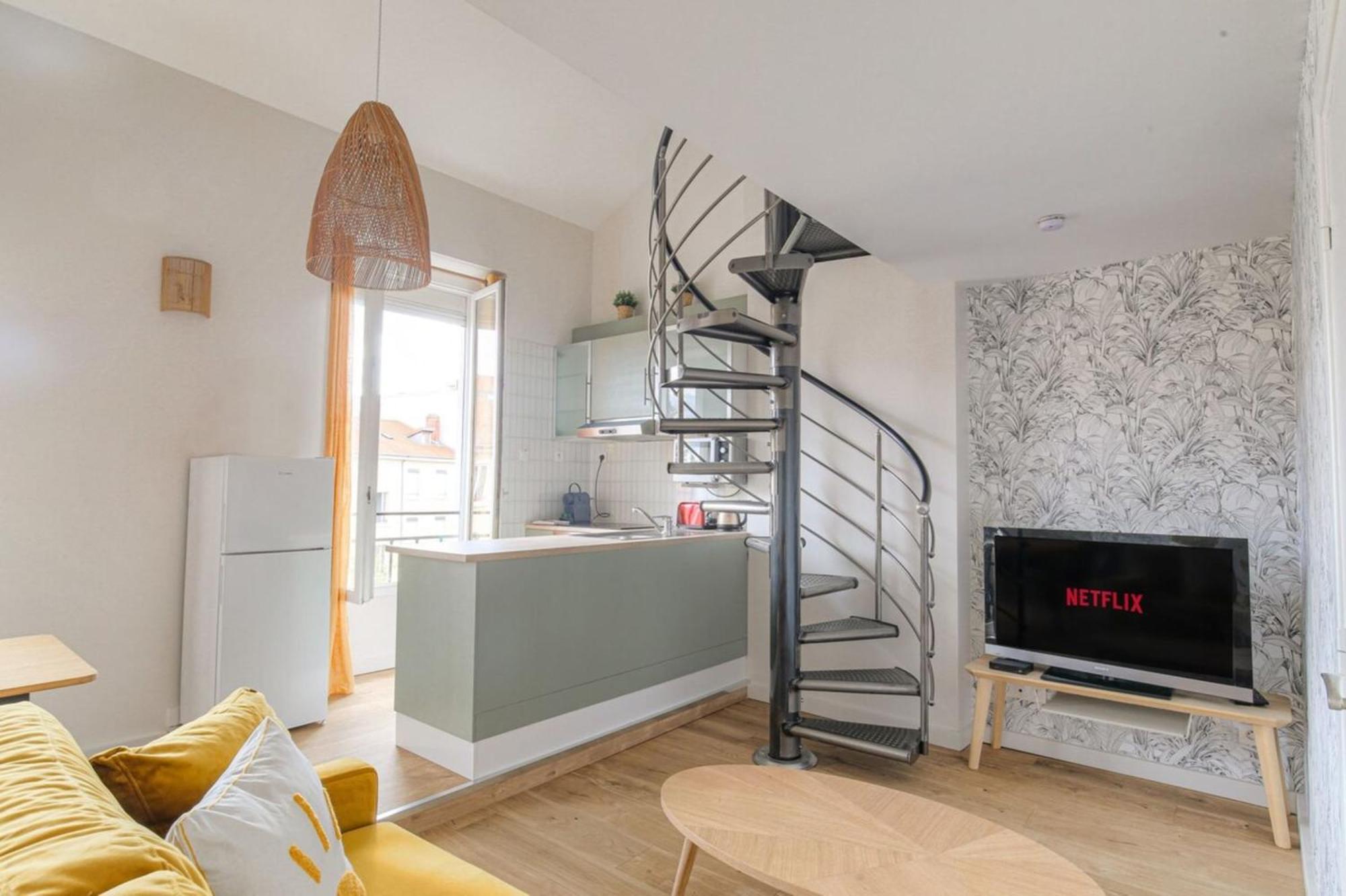 Duplex Spacieux Et Design Proche La Part-Dieu Apartment Lyon Luaran gambar