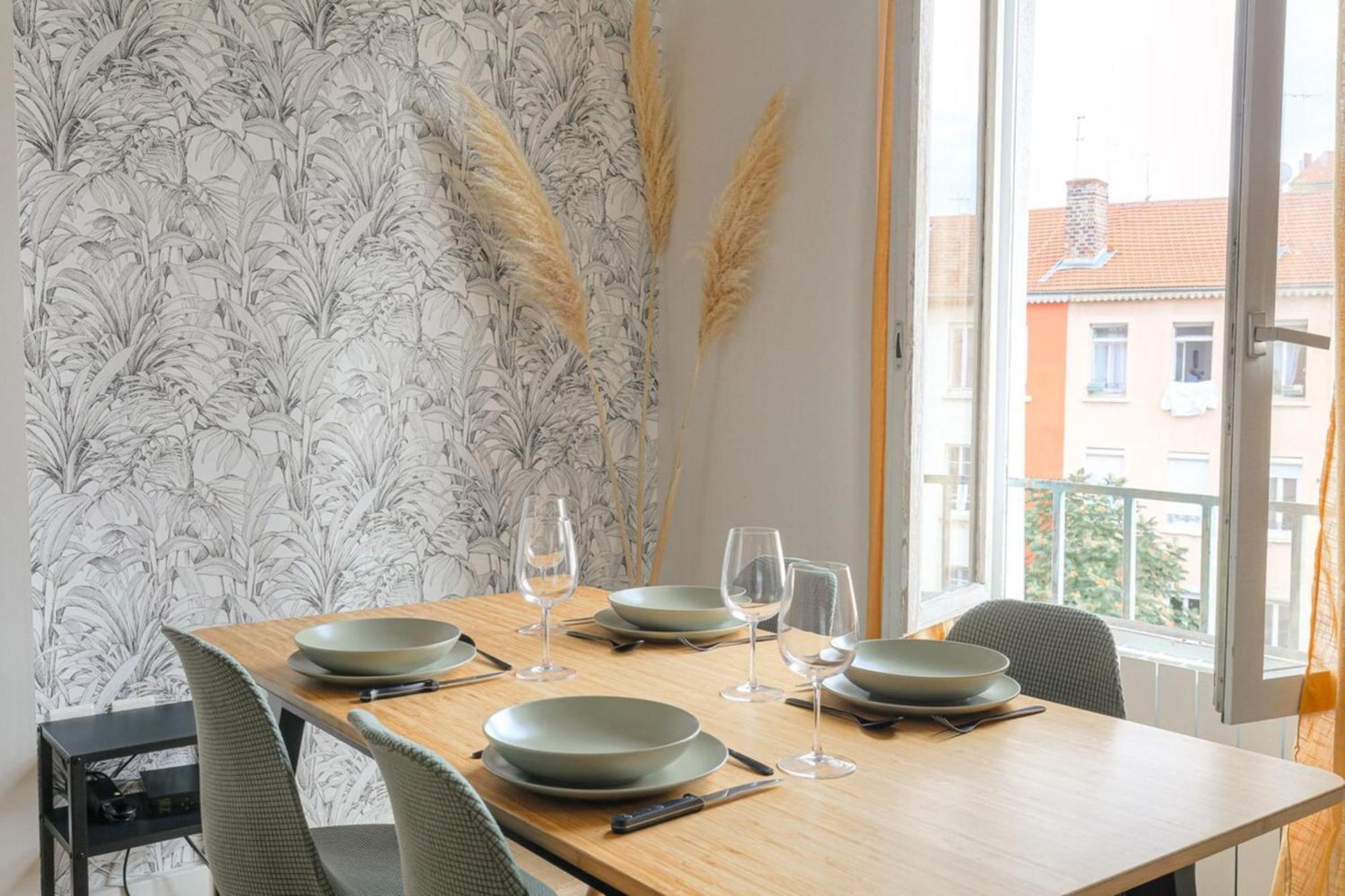 Duplex Spacieux Et Design Proche La Part-Dieu Apartment Lyon Luaran gambar
